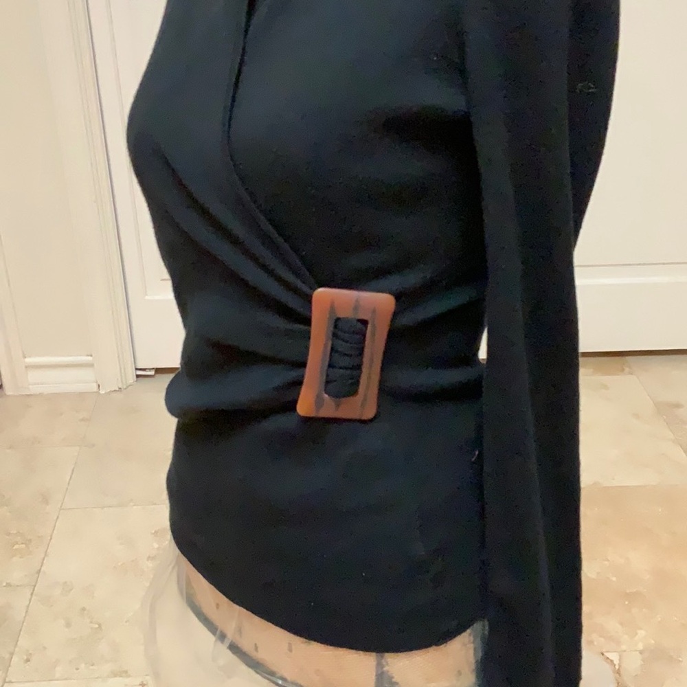Nic+Zoe asymmetrical sweater with tiger buckle